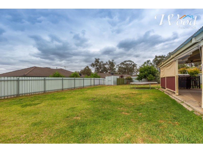 2 Boree Crt, Thurgoona NSW 2640