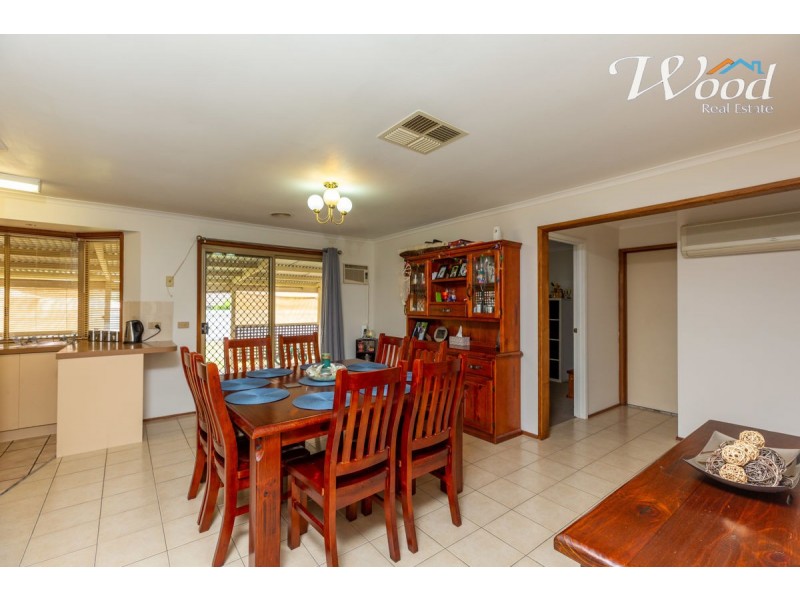 2 Boree Crt, Thurgoona NSW 2640