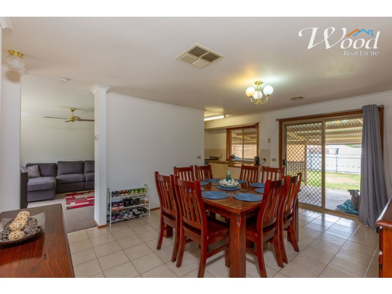 2 Boree Crt, Thurgoona NSW 2640