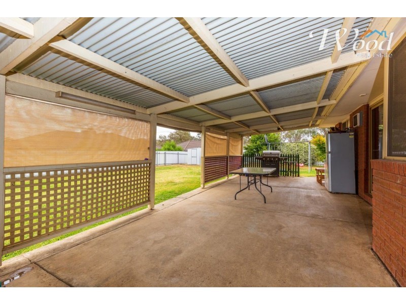 2 Boree Crt, Thurgoona NSW 2640