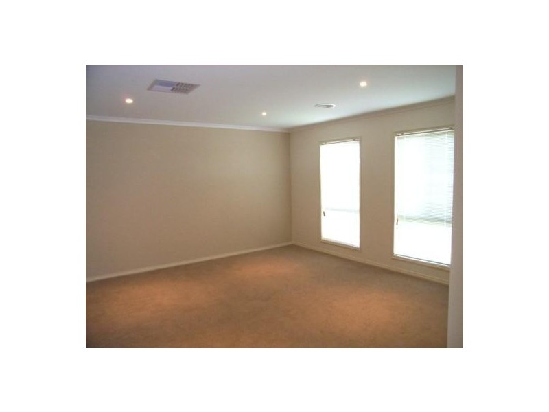 218 Kaitlers Road, Lavington NSW 2641