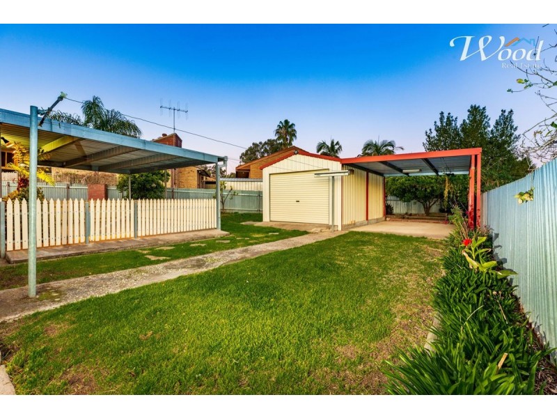 321 Mark Cres, Lavington NSW 2641