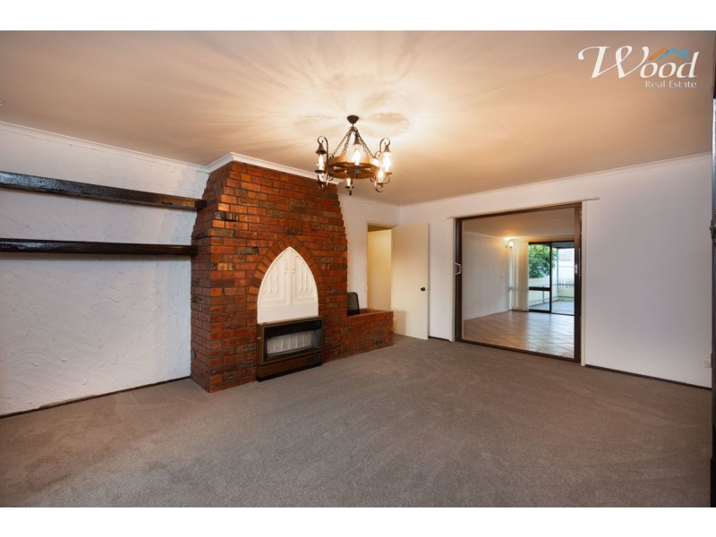 321 Mark Cres, Lavington NSW 2641