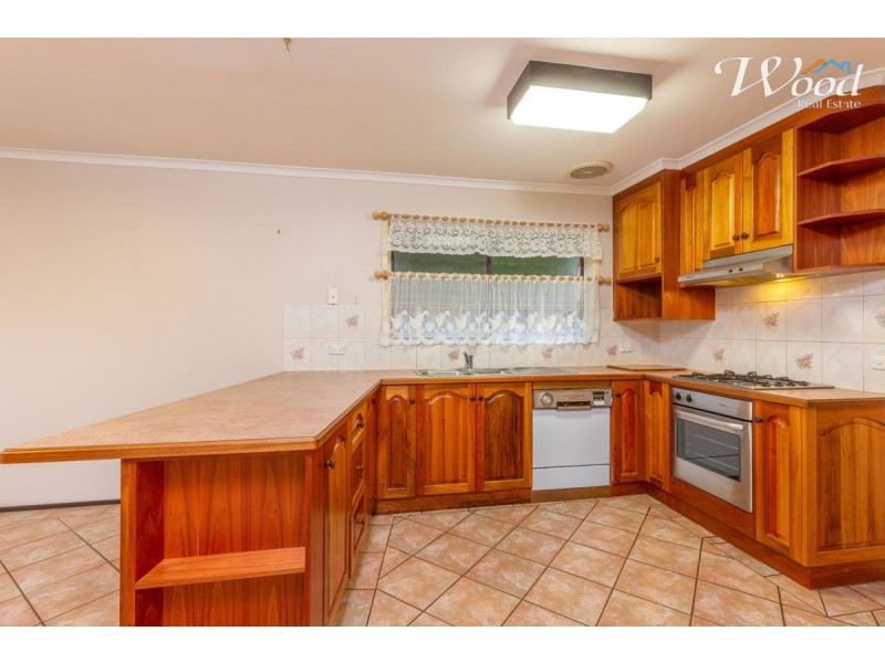 321 Mark Cres, Lavington NSW 2641