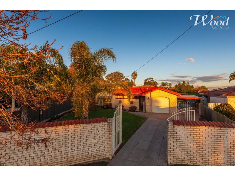 321 Mark Cres, Lavington NSW 2641