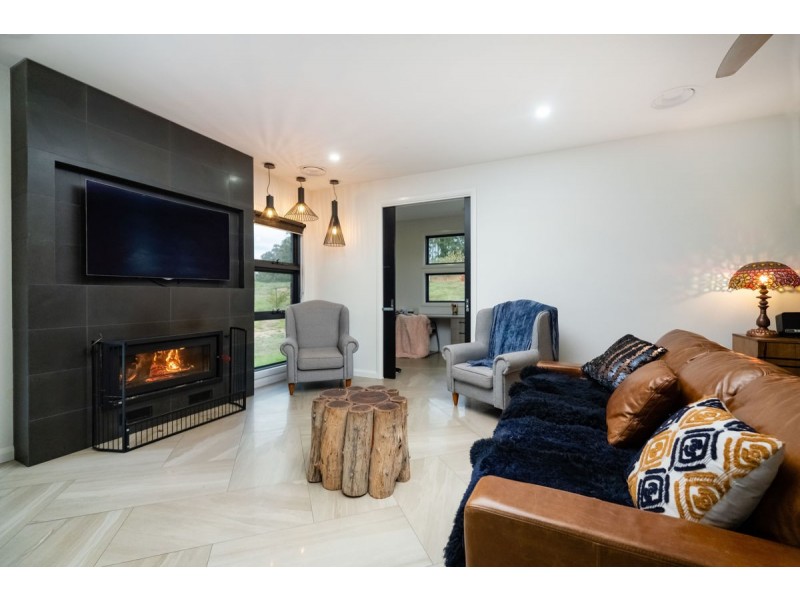 1484 Table Top Road, Table Top NSW 2640