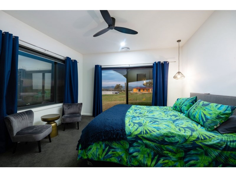 1484 Table Top Road, Table Top NSW 2640