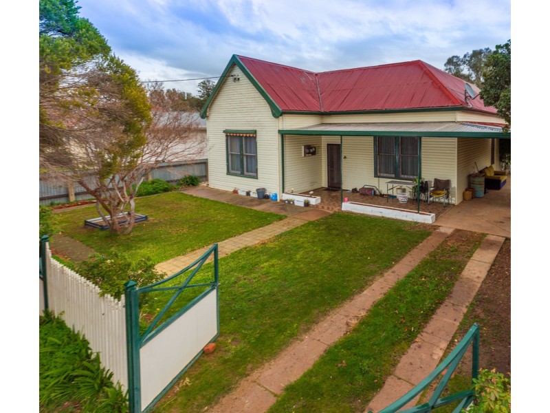 6 Second Ave, Henty NSW 2658