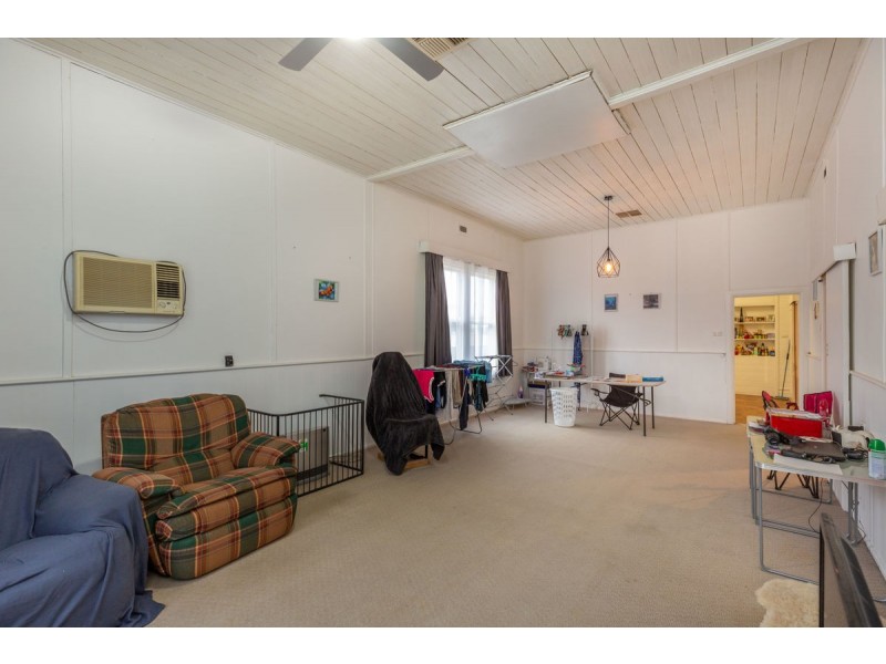 6 Second Ave, Henty NSW 2658