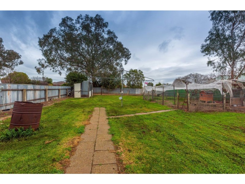 6 Second Ave, Henty NSW 2658