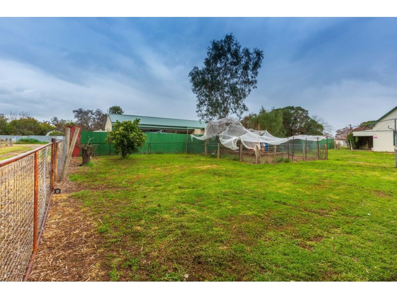 6 Second Ave, Henty NSW 2658