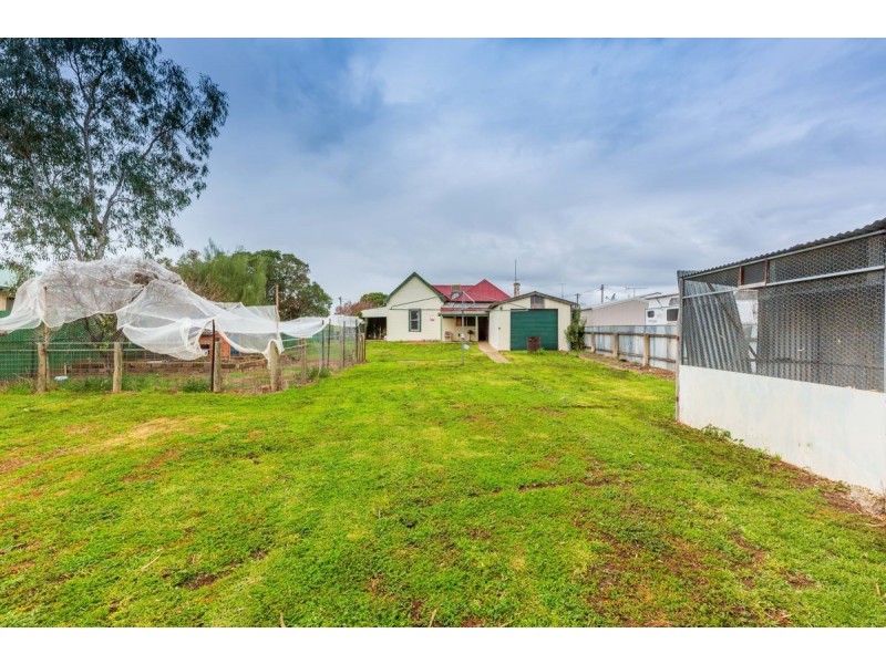 6 Second Ave, Henty NSW 2658