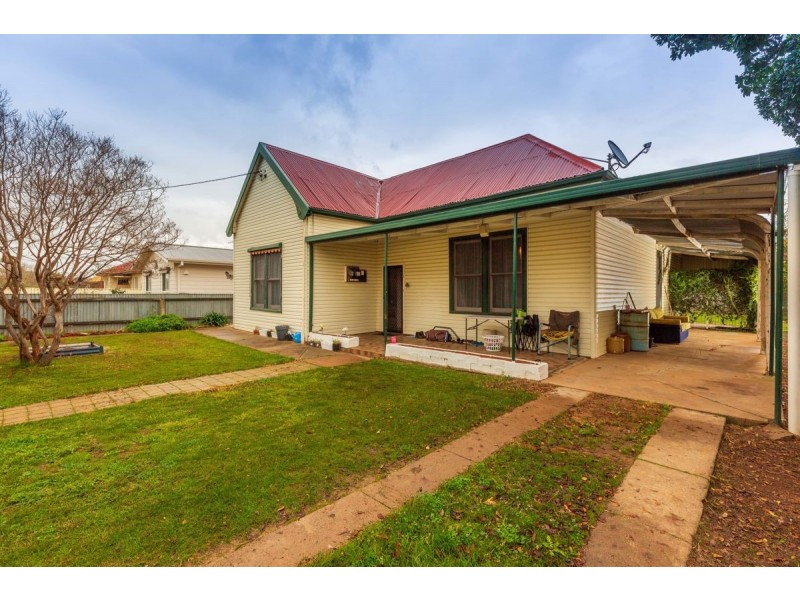 6 Second Ave, Henty NSW 2658