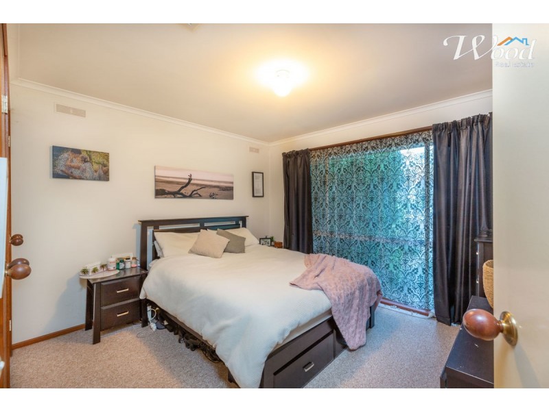 2 Gleneagles Crt, Thurgoona NSW 2640