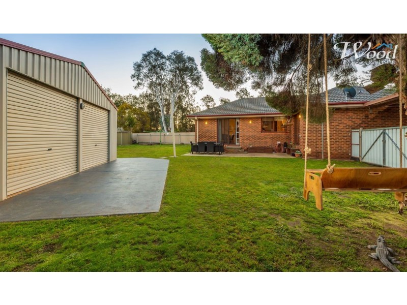 2 Gleneagles Crt, Thurgoona NSW 2640