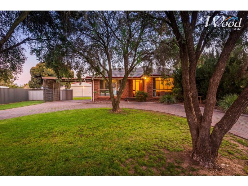 2 Gleneagles Crt, Thurgoona NSW 2640