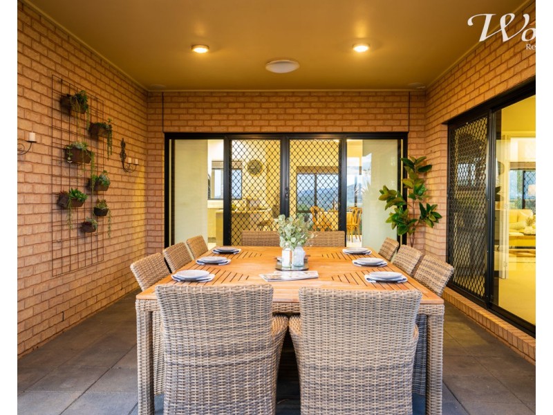 27 Eagle Rise Rd, Table Top NSW 2640