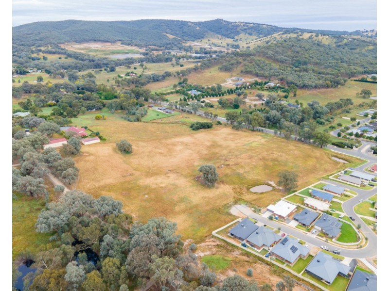 827 Centaur Rd, Hamilton Valley NSW 2641