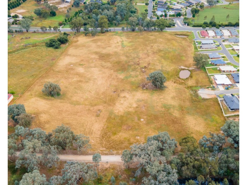827 Centaur Rd, Hamilton Valley NSW 2641