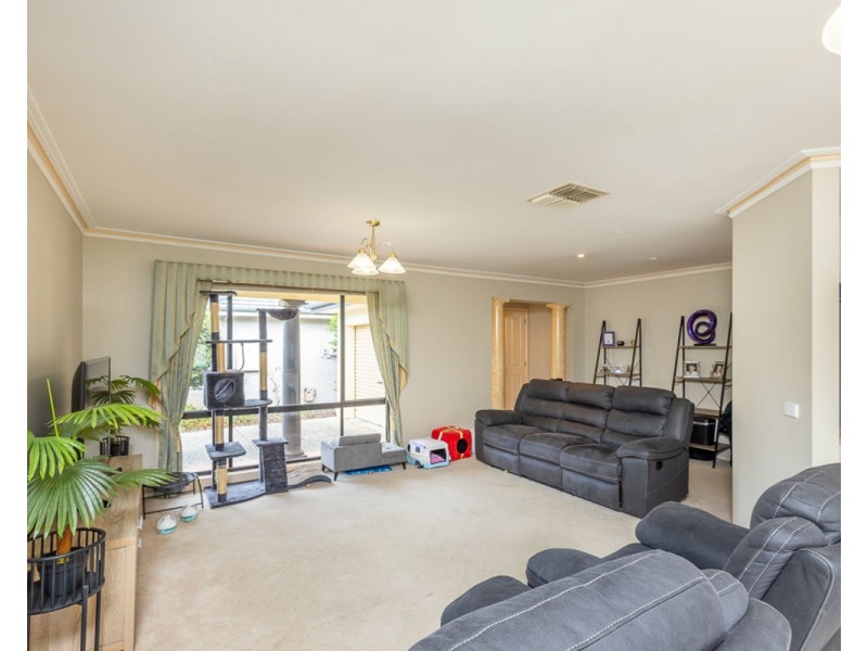25 Bowyer Pl (Norris Park), Lavington NSW 2641