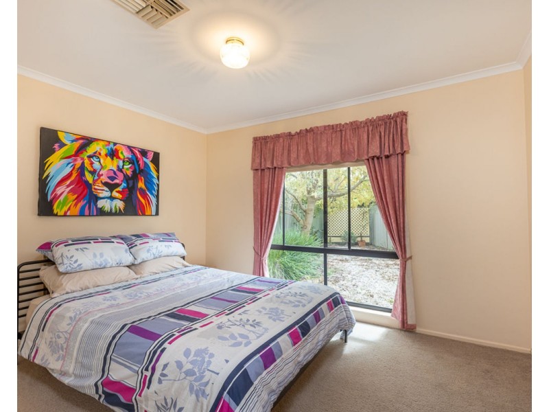 25 Bowyer Pl (Norris Park), Lavington NSW 2641