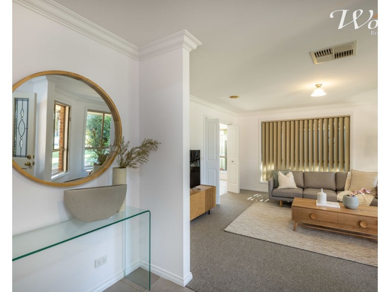 110 Dryandra Way, Thurgoona NSW 2640