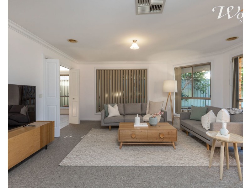 110 Dryandra Way, Thurgoona NSW 2640