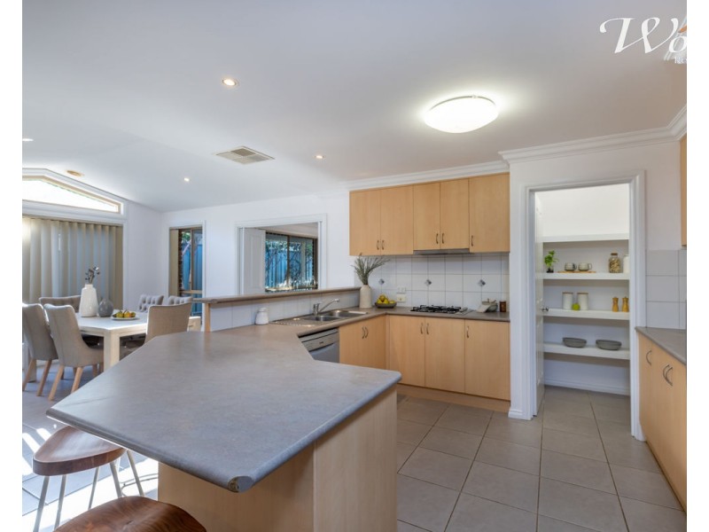 110 Dryandra Way, Thurgoona NSW 2640