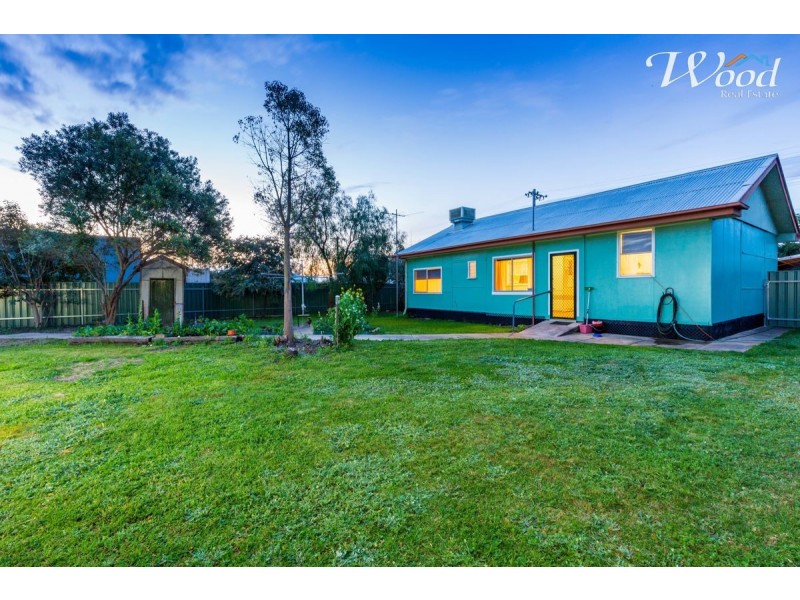 1 Douglas St, Culcairn NSW 2660
