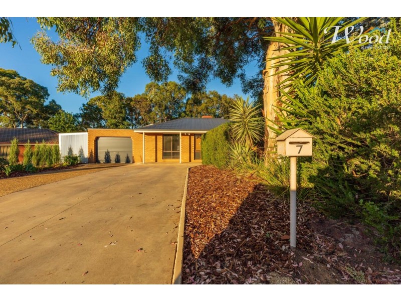 7 Erica Court, Thurgoona NSW 2640