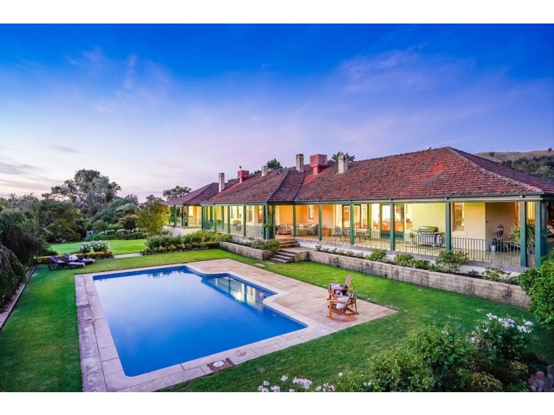 1212 Lake Road, Bethanga VIC 3691