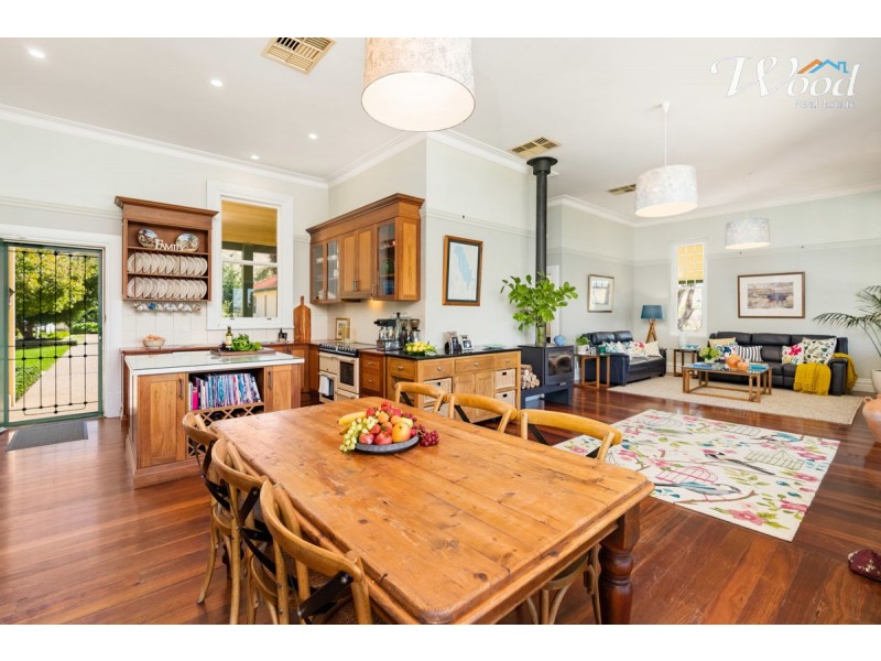 1212 Lake Road, Bethanga VIC 3691