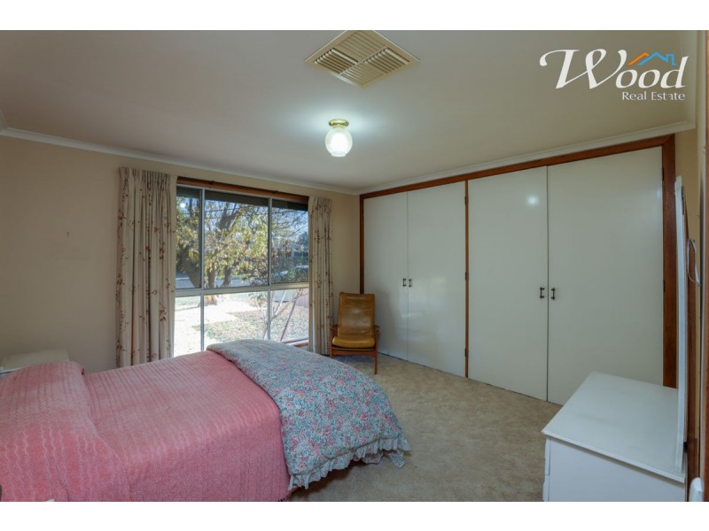 388 Robert Crt, Lavington NSW 2641