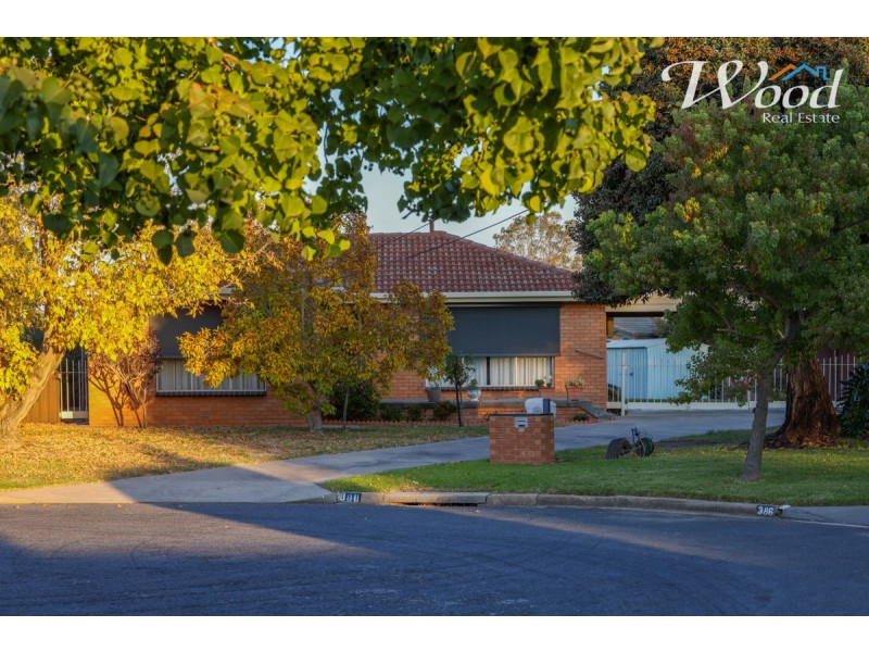 388 Robert Crt, Lavington NSW 2641