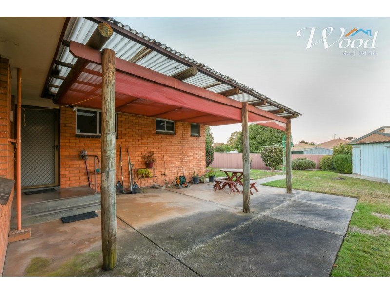 388 Robert Crt, Lavington NSW 2641