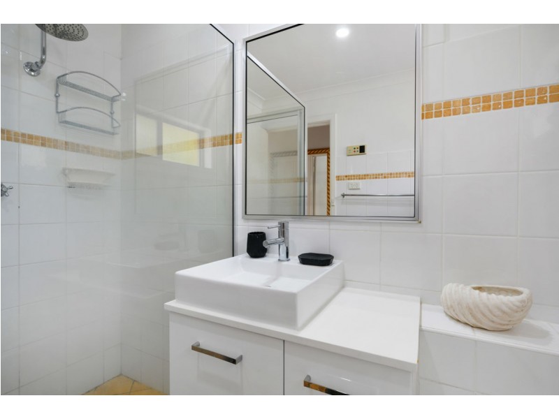 526 Lyne Street, Lavington NSW 2641