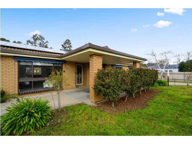 526 Lyne Street, Lavington NSW 2641