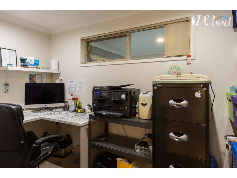 193 Kaitlers Rd, Lavington NSW 2641