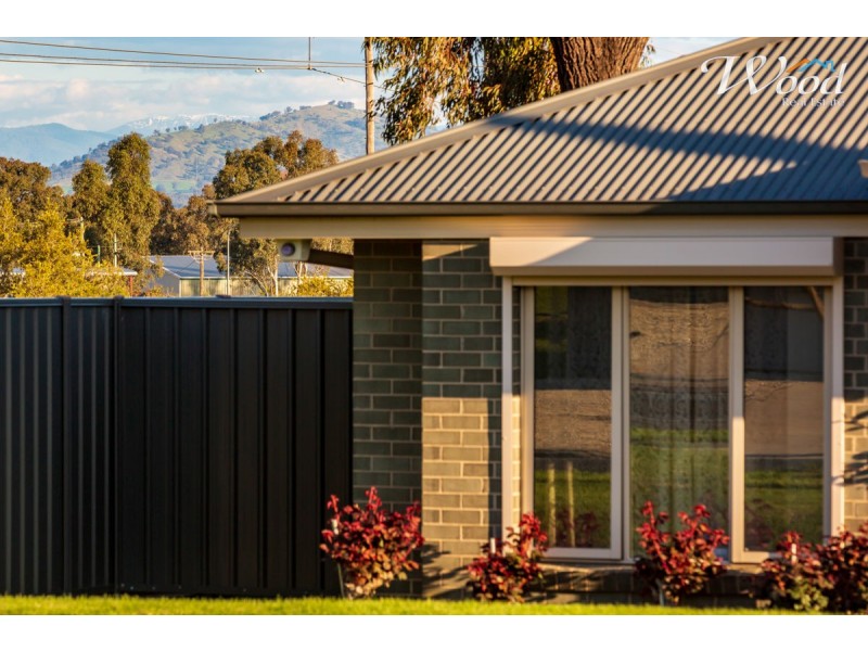 193 Kaitlers Rd, Lavington NSW 2641