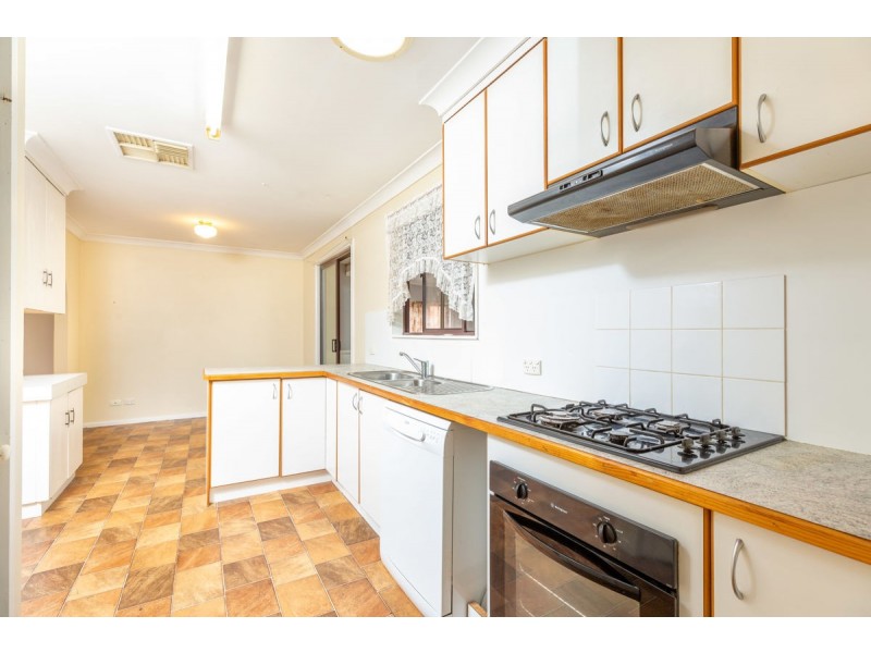 6 Third St, Henty NSW 2658