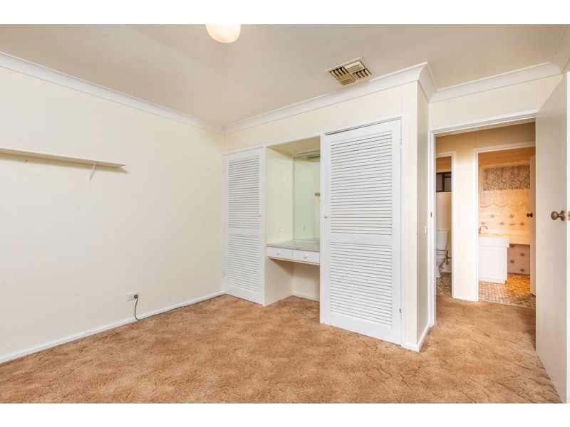 6 Third St, Henty NSW 2658