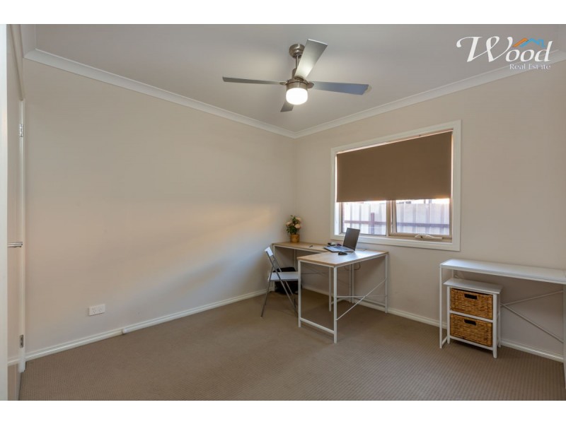 580 Manns St, Lavington NSW 2641