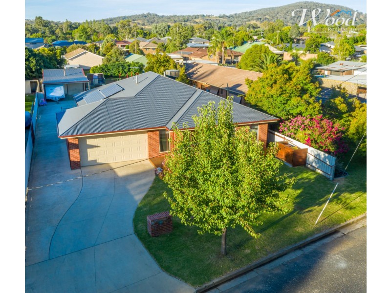 580 Manns St, Lavington NSW 2641