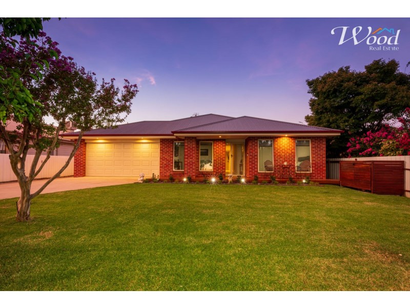 580 Manns St, Lavington NSW 2641
