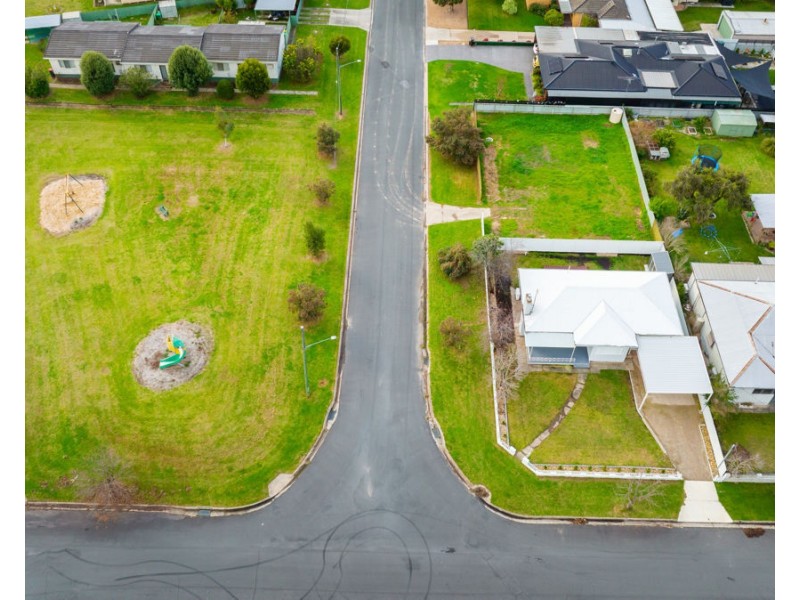 534 Marshall St, Lavington NSW 2641