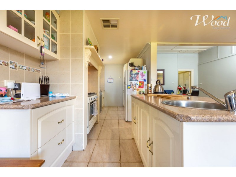 15 Sladen St, East, Henty NSW 2658