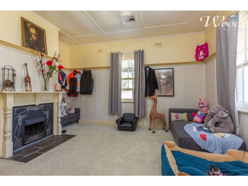 15 Sladen St, East, Henty NSW 2658