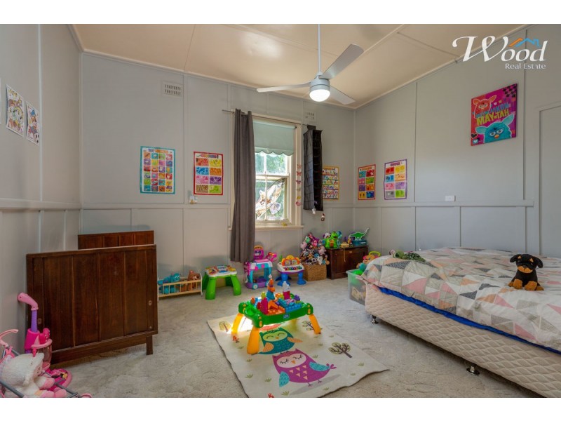15 Sladen St, East, Henty NSW 2658