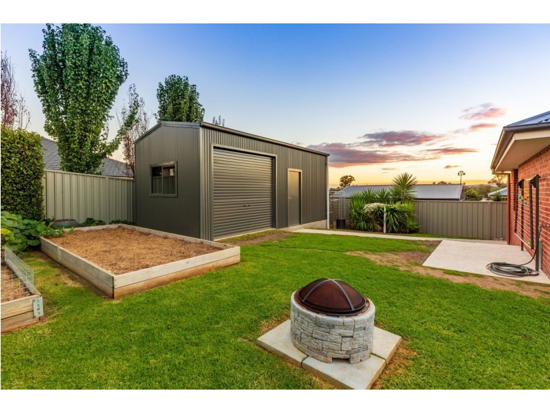 157 Whitebox Circ, Thurgoona NSW 2640