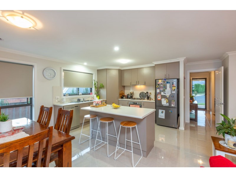 157 Whitebox Circ, Thurgoona NSW 2640